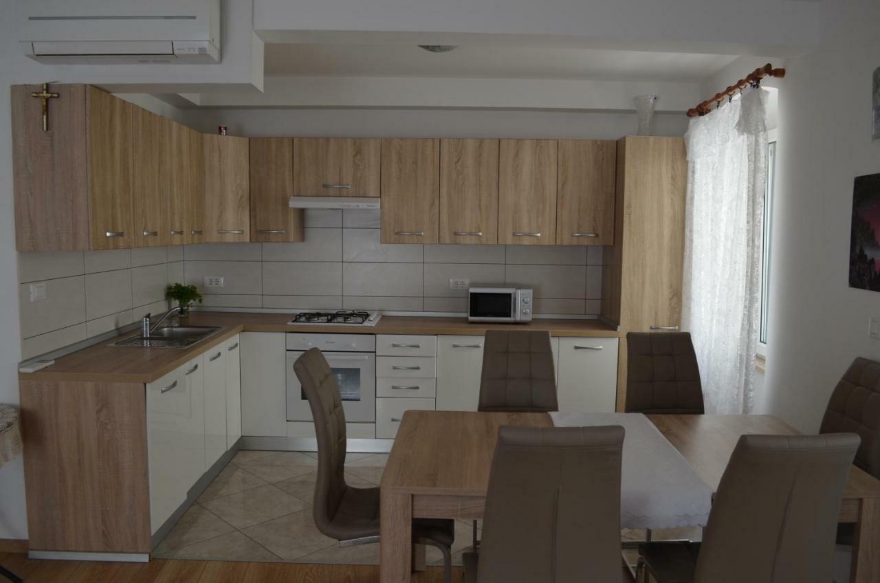 Apartment Michael Кърк Екстериор снимка